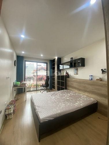 NR nằm tại Đường Ngọc Hà, p Ngọc Hà, Q.Ba Đình, HN. Ngôi nhà này có 3P