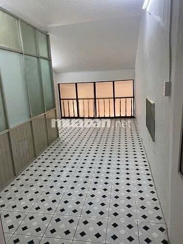 Cho thuê nhà 2MT hẻm 2m Bà Hạt, P.8, Q.10 giá 19tr