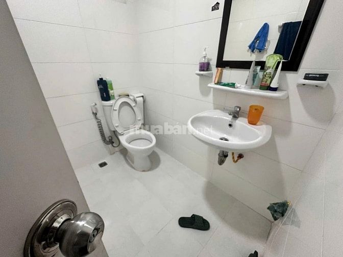 Chung cư Oriental Plaza, Âu Cơ, Tân Phú: 15tr/th, 113m2, 3pn, 3wc có n