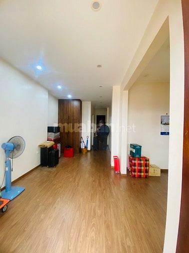 NR nằm tại Đường Ngọc Hà, p Ngọc Hà, Q.Ba Đình, HN. Ngôi nhà này có 3P