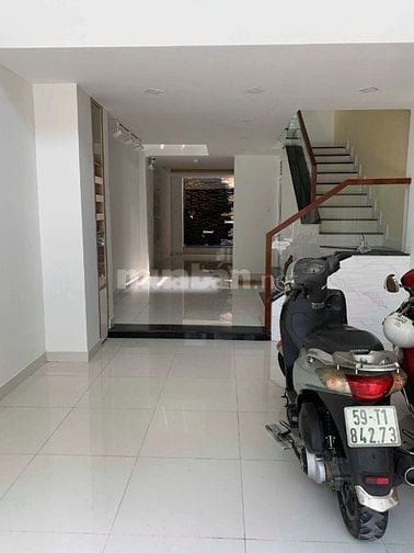 Siêu phẩm nhà đẹp Âu Cơ 4x17 ngay Lạc Long Quân 5 tầng chỉ 8,7 Tỷ