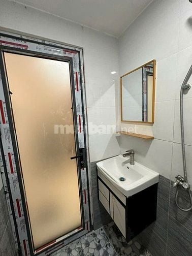 Nhà MT Bông Sao, mới, khu kd ngay Chợ Sáng. Trệt,1lầu, 4,5m/NH 4,7mx9m