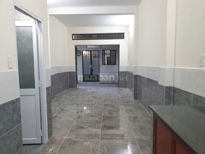 Cho thuê nhà hẻm 3m Tô Hiến Thành, P.14, Q.10 giá 11tr
