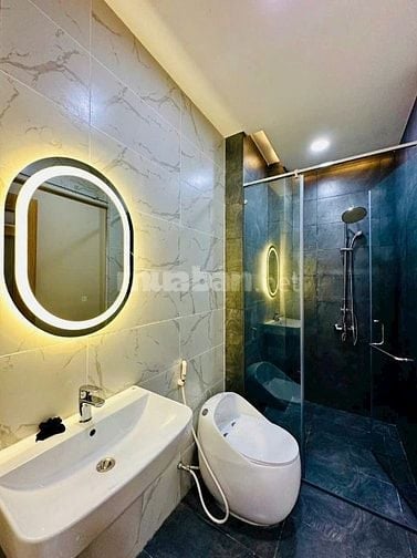 Căn 62m2 CMT8, Q10. Gần vòng xoay Dân Chủ, xây 1 trệt 3 lầu. Sổ riêng 