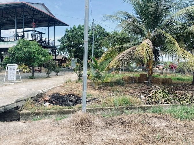 6124m2 Nhà Vườn Đang Kinh Doanh Siêu Đẹp Ngay Tại Hồ Núi Đất có 152m M