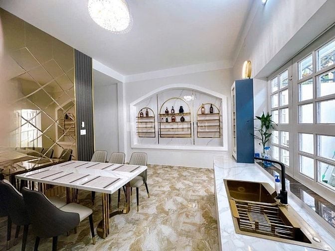 Chính Chủ Bán Nhà Phố khu Compound có Bảo vệ 24/7- Mặt tiền đường 22