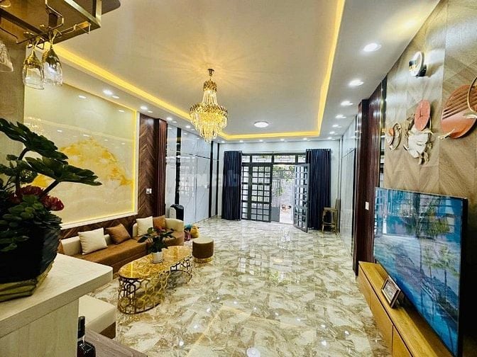 Chính Chủ Bán Nhà Phố khu Compound có Bảo vệ 24/7- Mặt tiền đường 22
