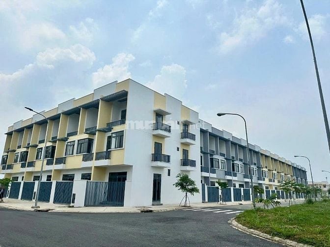 Nhà Phố Phước Đông New City - Chỉ 1.1 Tỷ cả nhà và đất, SHR