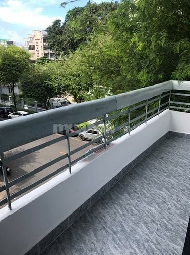 Cho thuê nhà nguyên căn 84m2, Lô E chung cư Hùng Vương, P.11, Quận 5