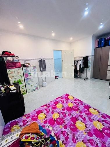Nhà hẻm Phạm Thế Hiển Quận 8 , khu an ninh, Ngang 6m, diện tích rộng