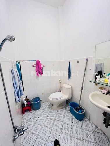 Nhà hẻm Phạm Thế Hiển Quận 8 , khu an ninh, Ngang 6m, diện tích rộng