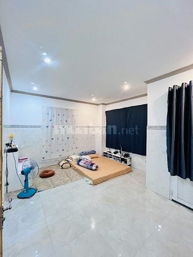 Nhà hẻm Phạm Thế Hiển Quận 8 , khu an ninh, Ngang 6m, diện tích rộng