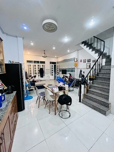 Nhà hẻm Phạm Thế Hiển Quận 8 , khu an ninh, Ngang 6m, diện tích rộng