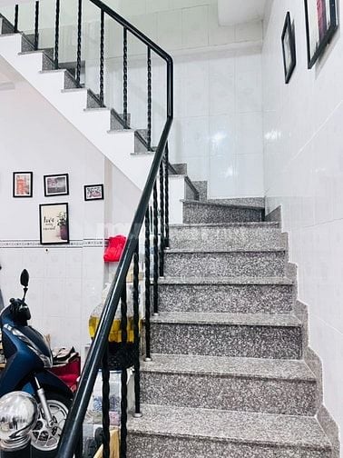 Nhà hẻm Phạm Thế Hiển Quận 8 , khu an ninh, Ngang 6m, diện tích rộng