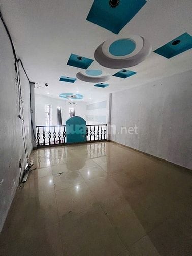 Anh chị em có đầu tư Q12,HM alo e nhé,nhiều nhà rộng đẹp giá ok