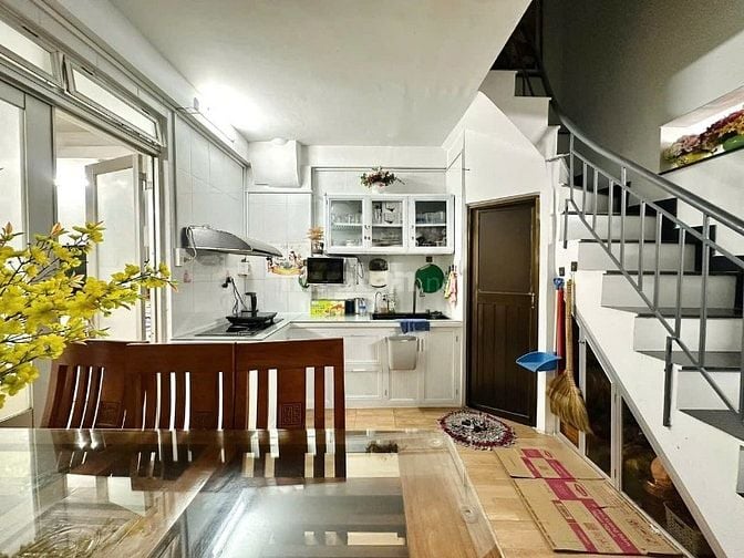 Cần tiền định cư chính chủ bán gấp nhà HXH Lê Văn Sỹ, P.12 Quận 3