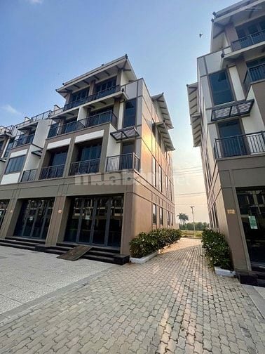 Cần bán đất Hậu Nghĩa ngay Vinhomes 163m2  SHR 