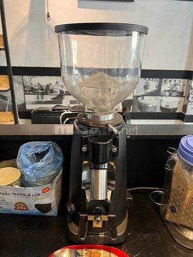 Sang hợp đồng nhượng quyền cà phê Milano