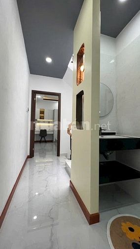 Gấp bán mặt tiền Ngô Gia Tự p4 Q10 1T2L giá nhỉnh 8tỷ gần 40m2 hiếm