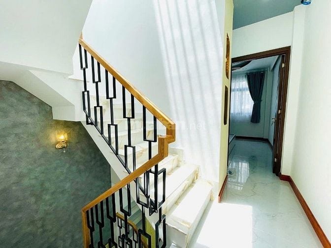 Gấp bán mặt tiền Ngô Gia Tự p4 Q10 1T2L giá nhỉnh 8tỷ gần 40m2 hiếm