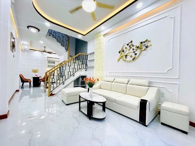Gấp bán mặt tiền Ngô Gia Tự p4 Q10 1T2L giá nhỉnh 8tỷ gần 40m2 hiếm