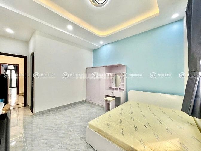 SANG 14 PHÒNG + 1 MB. Quận 4.  
