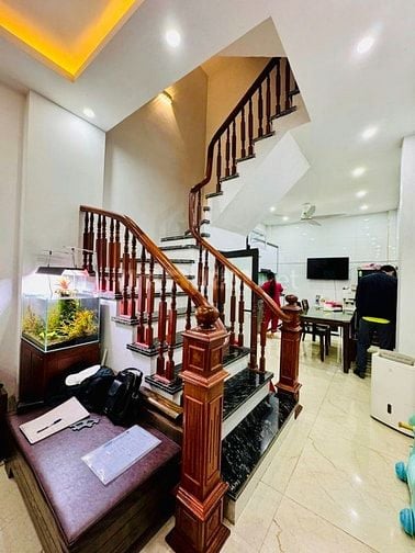 Bán gấp nhà Lô góc- Dịch Vọng - Cầu Giấy 40m2 – 4 Tầng – Giá chỉ 8 tỷ