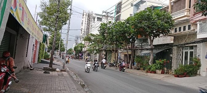 Bán nhà mặt tiền khu kinh doanh điện máy phụ tùng,6tầng,6x10m,giá 18tỷ