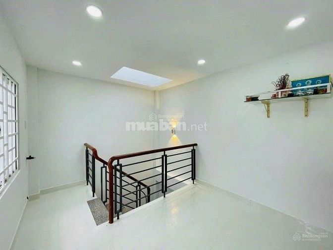 Bán nhà mới xây giá 1tỷ890 Dương Bá Trạc P1 Quận 8. DT 51m2. Sổ  riêng