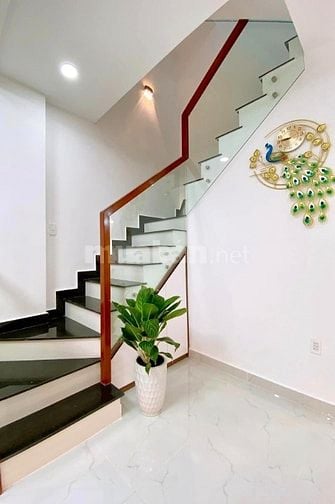 Nhà hẻm 8m đường Nguyễn Văn Quỳ - Quận 7. DT 67m2/giá 1.990 tỷ SHR