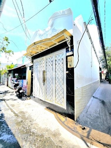 BÁN NHÀ CẤP 4 - SỔ HỒNG RIÊNG
