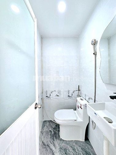 BÁN NHÀ CẤP 4 - SỔ HỒNG RIÊNG