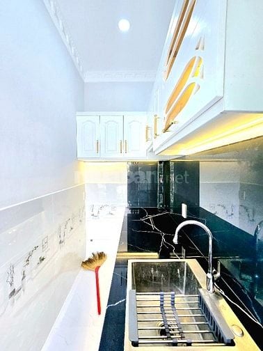 BÁN NHÀ CẤP 4 - SỔ HỒNG RIÊNG