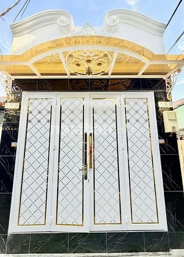 BÁN NHÀ CẤP 4 - SỔ HỒNG RIÊNG