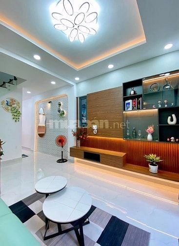 Nhà hẻm 8m đường Nguyễn Văn Quỳ - Quận 7. DT 67m2/giá 1.990 tỷ SHR