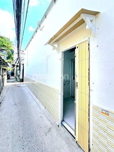 BÁN NHÀ CẤP 4 - SỔ HỒNG RIÊNG