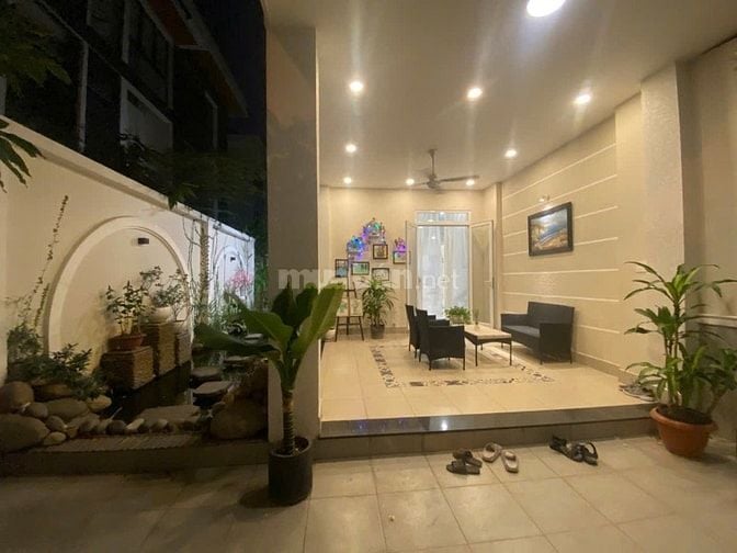 Cho thuê biệt thự song lập số 8 D19, KP35, P.Phước Long B, TP.TĐ