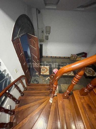 Biệt thự đường 270 cao lo dt: 8m x 20m, 2 lau mái ngói 