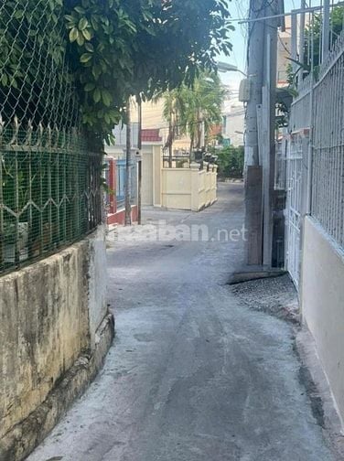 Nhà 2 tầng hẻm gần đầu đường Tôn Thất Tùng - Nha Trang (2tỷ 350triệu