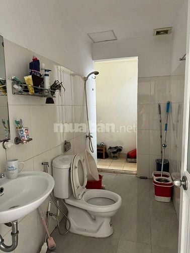 Chung cư 10A Trần Nhật Duật, Tân Định, Q1: 75m2, 2PN, nội thất 12tr