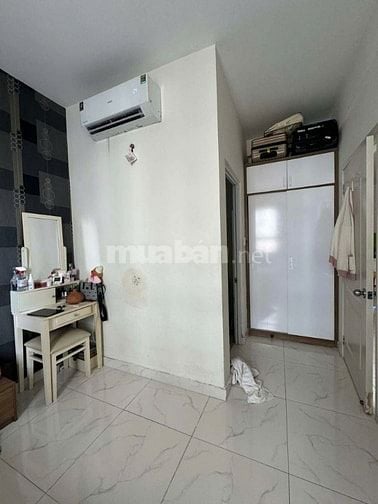 Chung cư 10A Trần Nhật Duật, Tân Định, Q1: 75m2, 2PN, nội thất 12tr