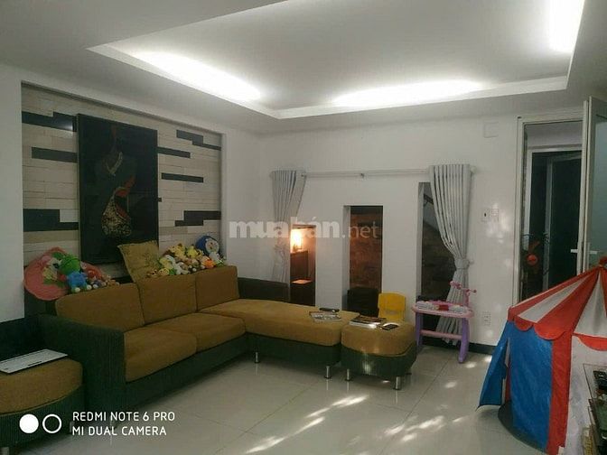 Bán nhà phố 4 tầng xe oto nằm trong nhà, Đào Duy Anh P9, 62m2, 11.3 tỷ