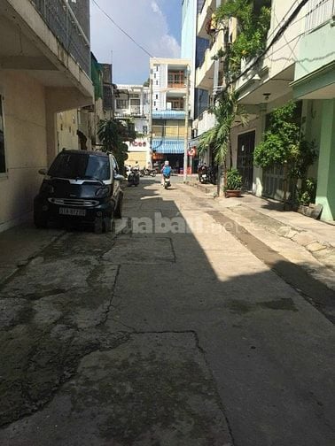 Bán nhà phố 4 tầng xe oto nằm trong nhà, Đào Duy Anh P9, 62m2, 11.3 tỷ