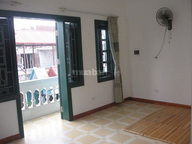 Chính chủ 50m /3,8tr gần ngã tư sở mọi tiện ích miễn phí, điện giá Dân