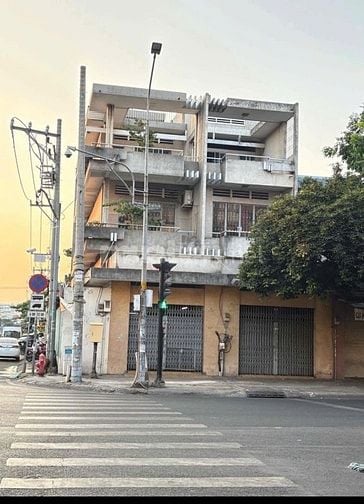 Cho thuê nhà góc 2 MT Lạc Long Quân và Tống Văn Trân P5 Quận 11