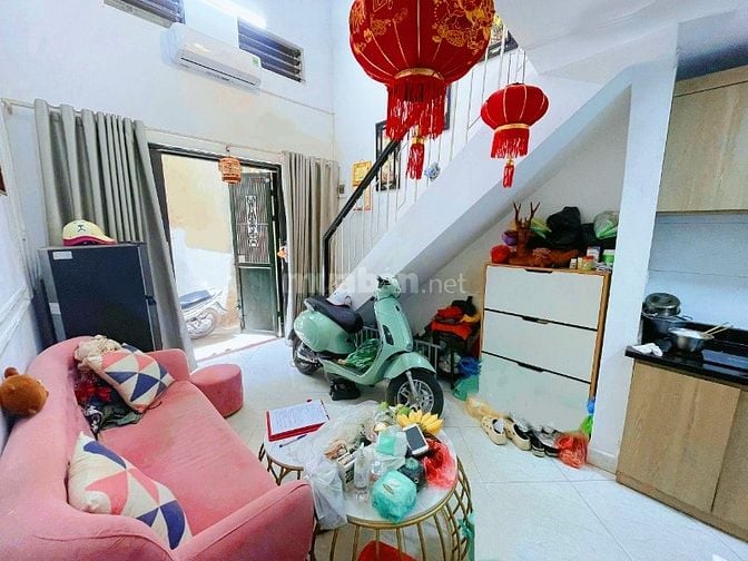 Bán nhà 25m, 4 tầng, Tôn Đức Thắng Đống Đa,  ngõ Thông Phong 