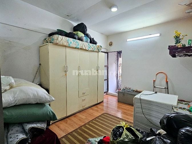Bán nhà 25m, 4 tầng, Tôn Đức Thắng Đống Đa,  ngõ Thông Phong 