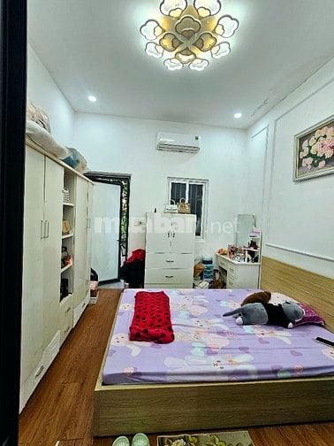 Bán nhà 25m, 4 tầng, Tôn Đức Thắng Đống Đa,  ngõ Thông Phong 