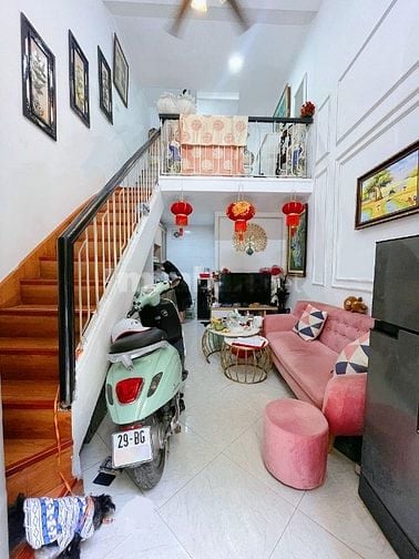 Bán nhà 25m, 4 tầng, Tôn Đức Thắng Đống Đa,  ngõ Thông Phong 