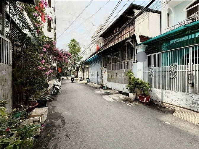 Bán dãy trọ hẻm 8m thông Phạm Văn Chiêu p9 giá 7,65 tỷ 5.5x15